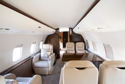 Challenger 850 N417NL
