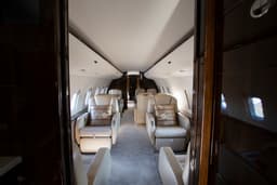 Challenger 850 N417NL