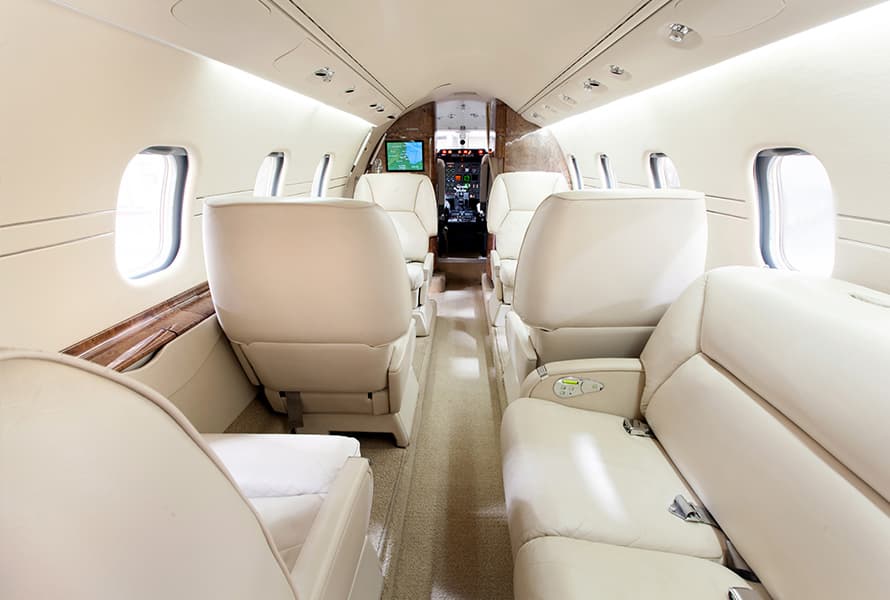 Learjet 60 N420KV