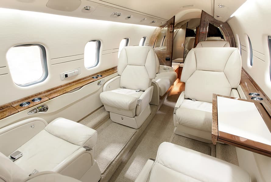 Learjet 60 N420KV