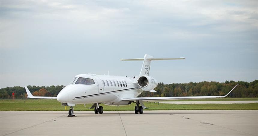 Learjet 75 N422AJ
