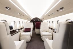 Falcon 2000EX N427MJ