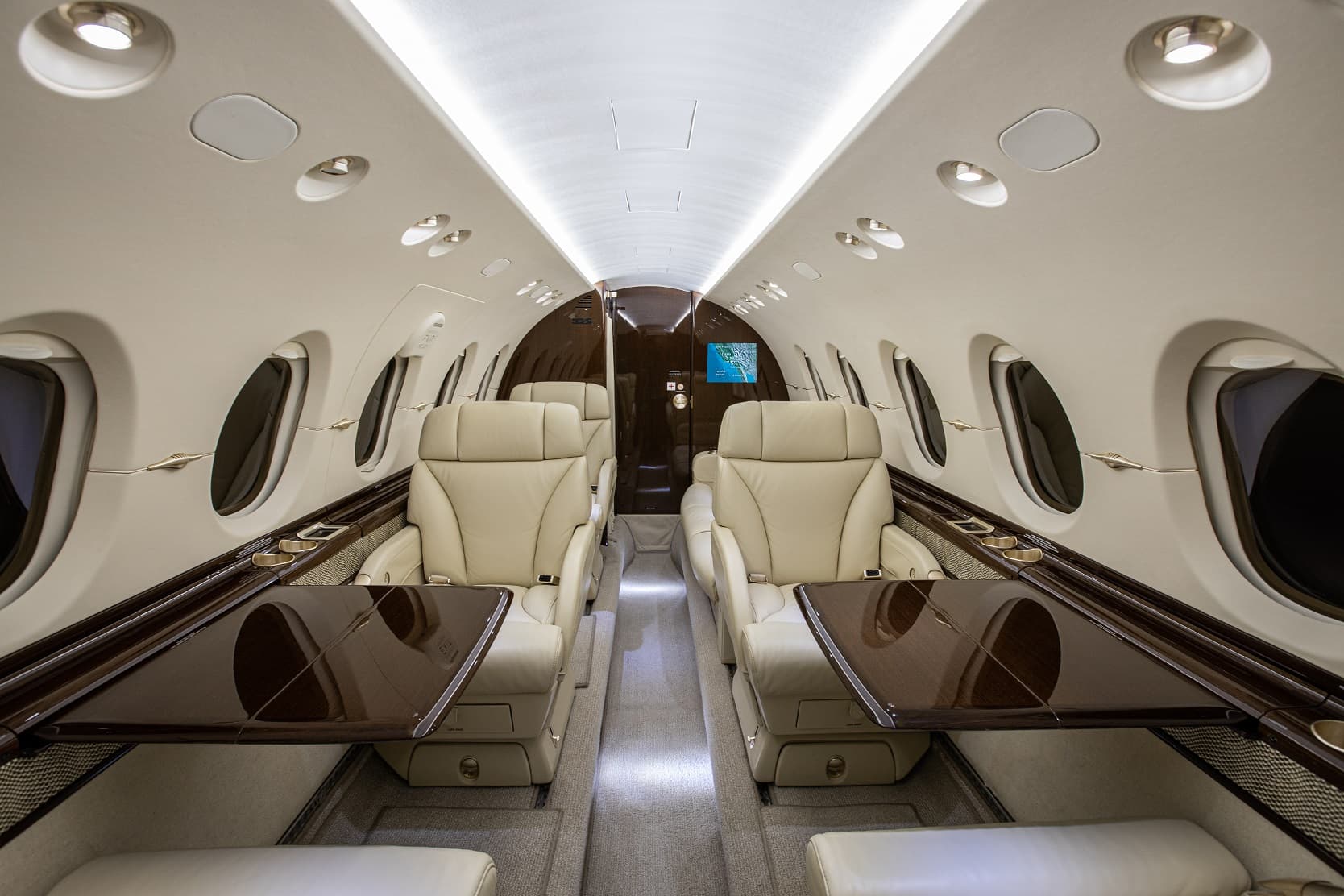 Hawker 900XP N431JD
