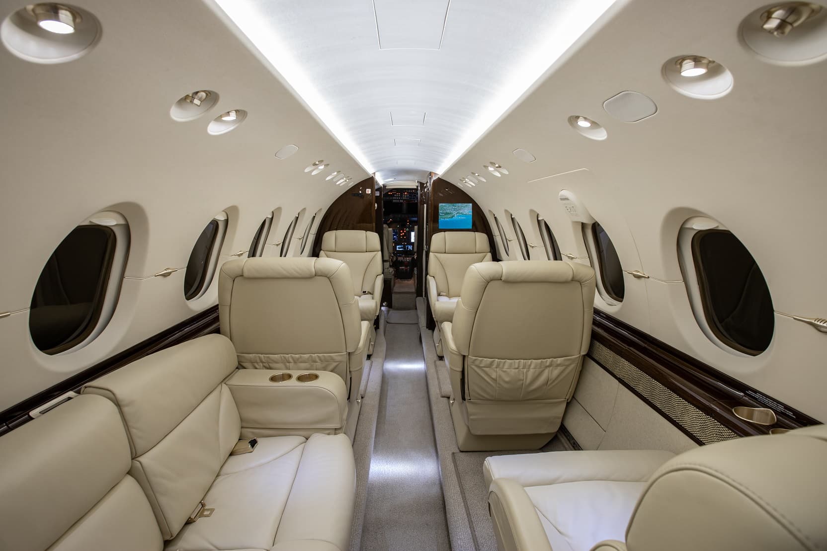 Hawker 900XP N431JD