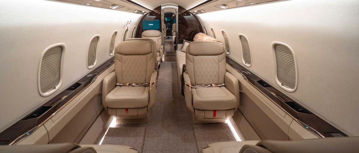 Challenger 3500 N435FG