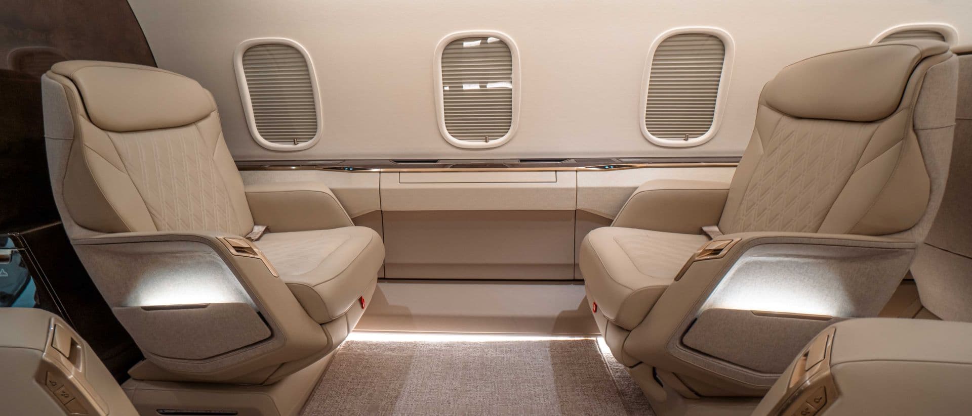 Challenger 3500 N435FG