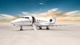 Challenger 604 N437MC