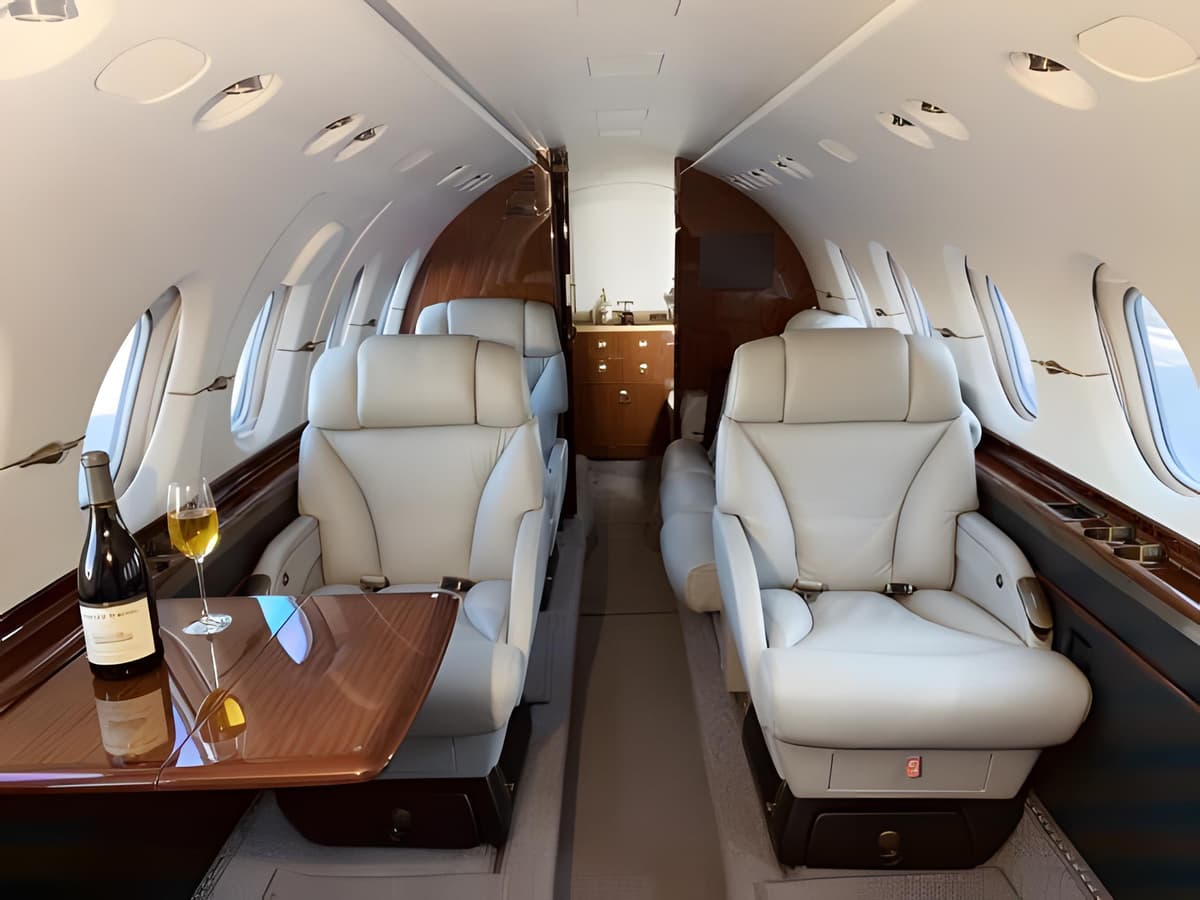 Hawker 900XP N441QC