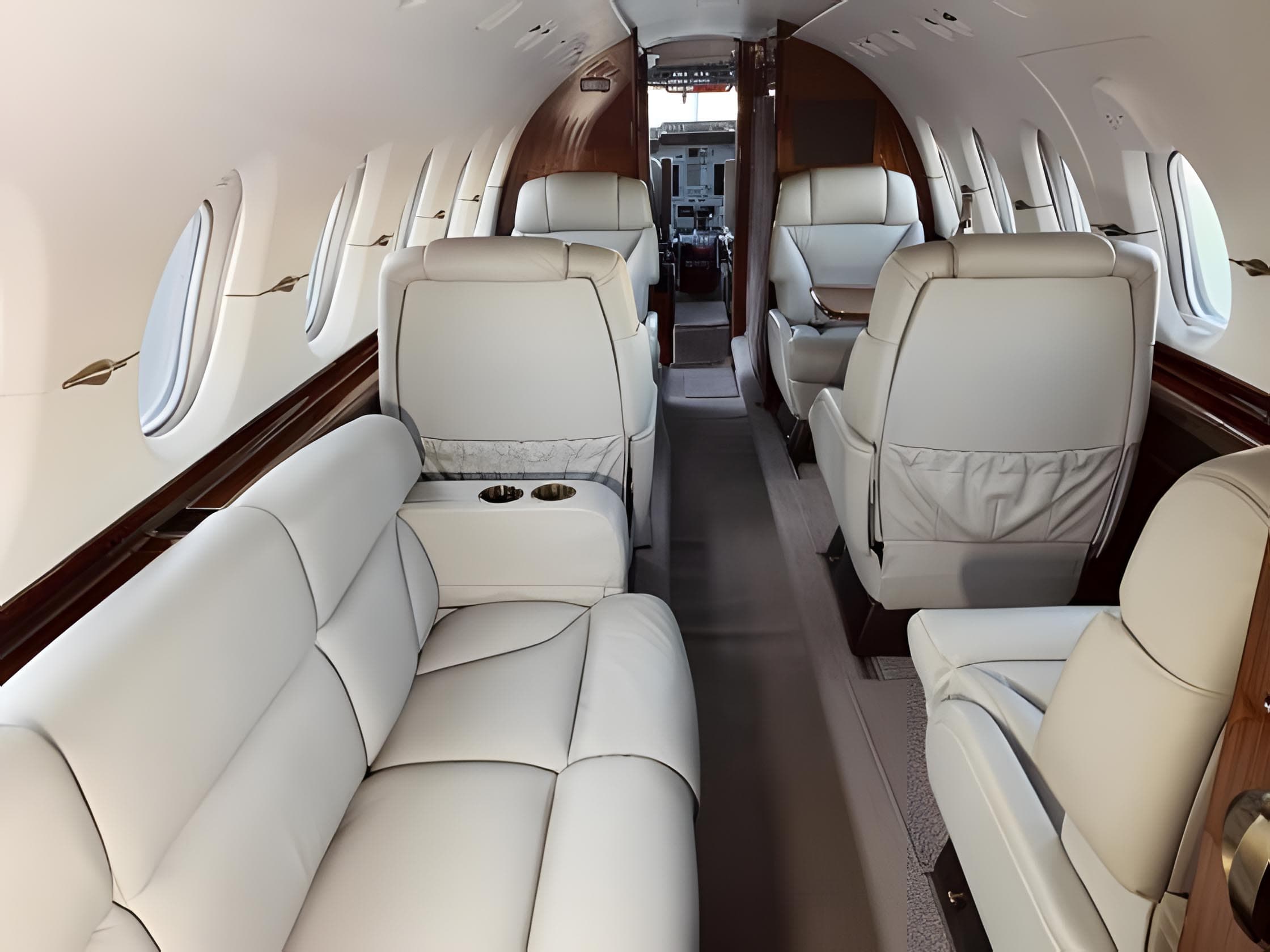 Hawker 900XP N441QC
