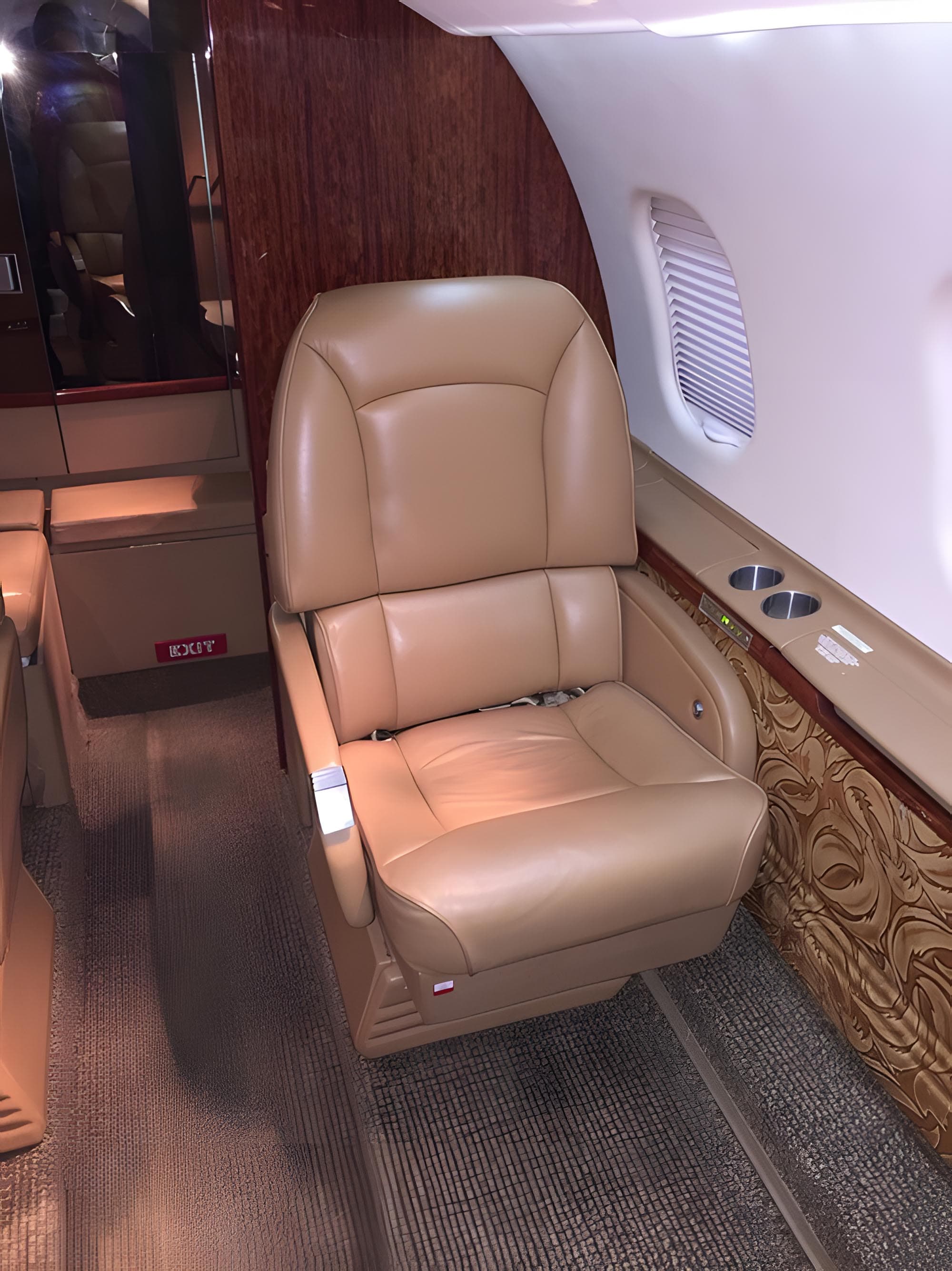 Learjet 60 N448GL