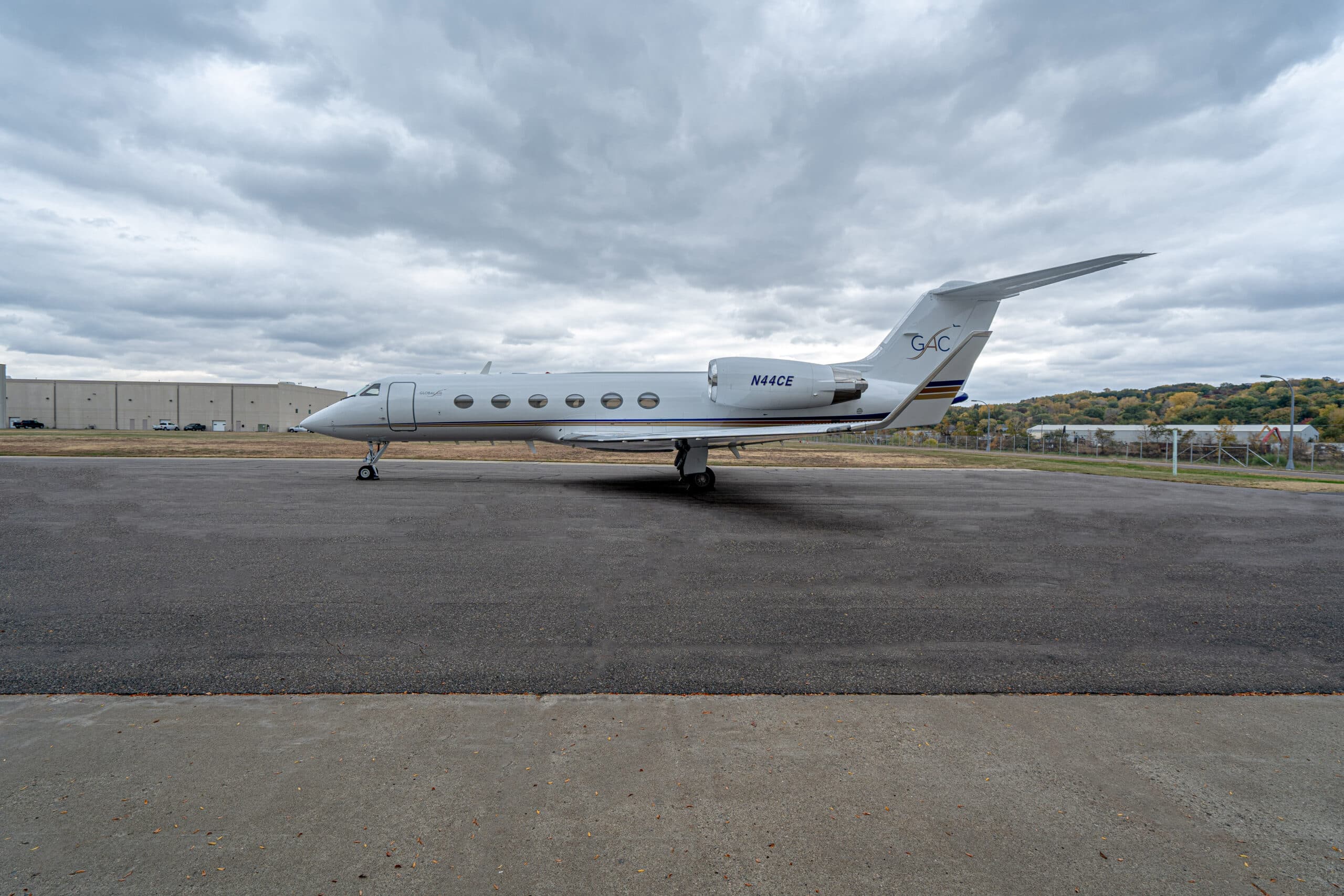 Gulfstream IV N44CE