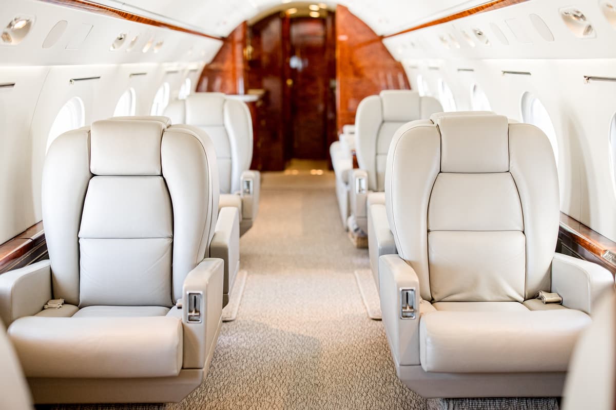 Gulfstream IV N44GJ