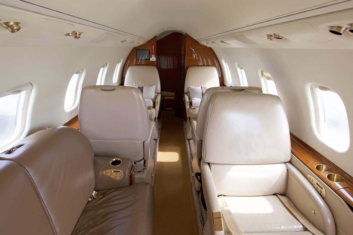 Learjet 60 N451BD
