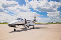 Embraer Phenom 300 N479MA