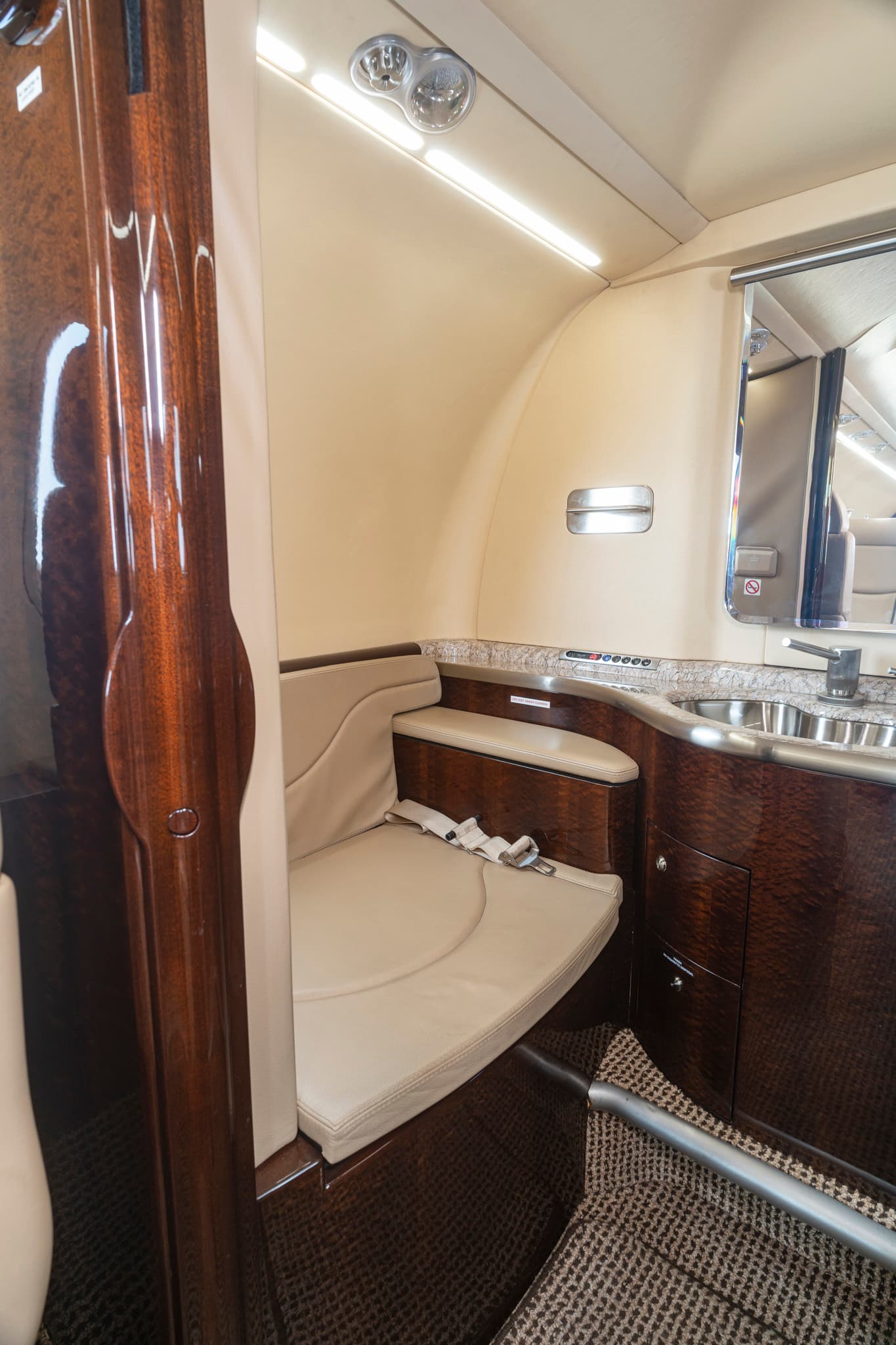 Learjet 45 N483SC