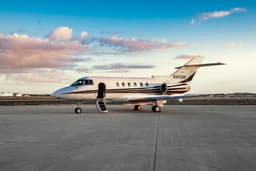 Hawker 800A N489BM