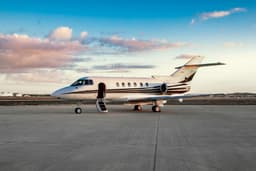 Hawker 800A N489BM