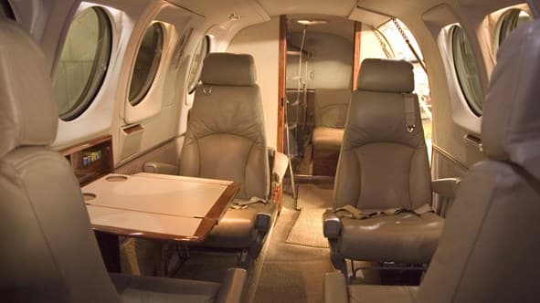 Beechcraft King Air E90 N48W