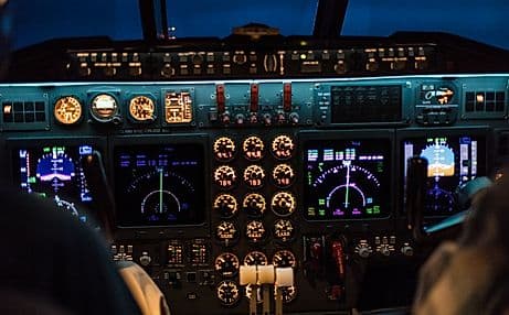 Falcon 50 N496ED
