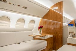 Falcon 7X N4CE