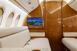 Falcon 7X N4CE