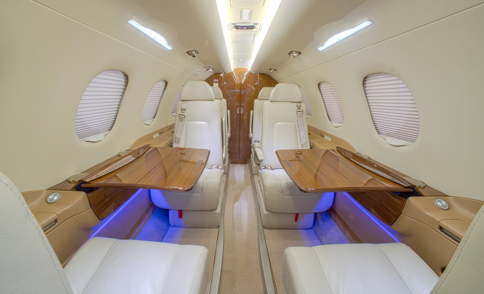 Embraer Phenom 300 N4MT
