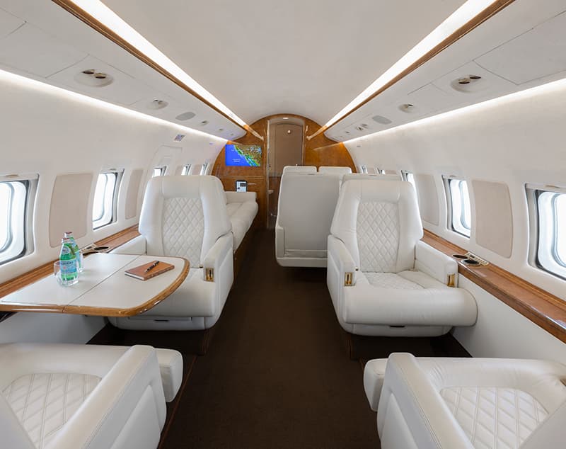 Challenger 604 N500PV