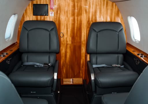 Learjet 60 N502AB