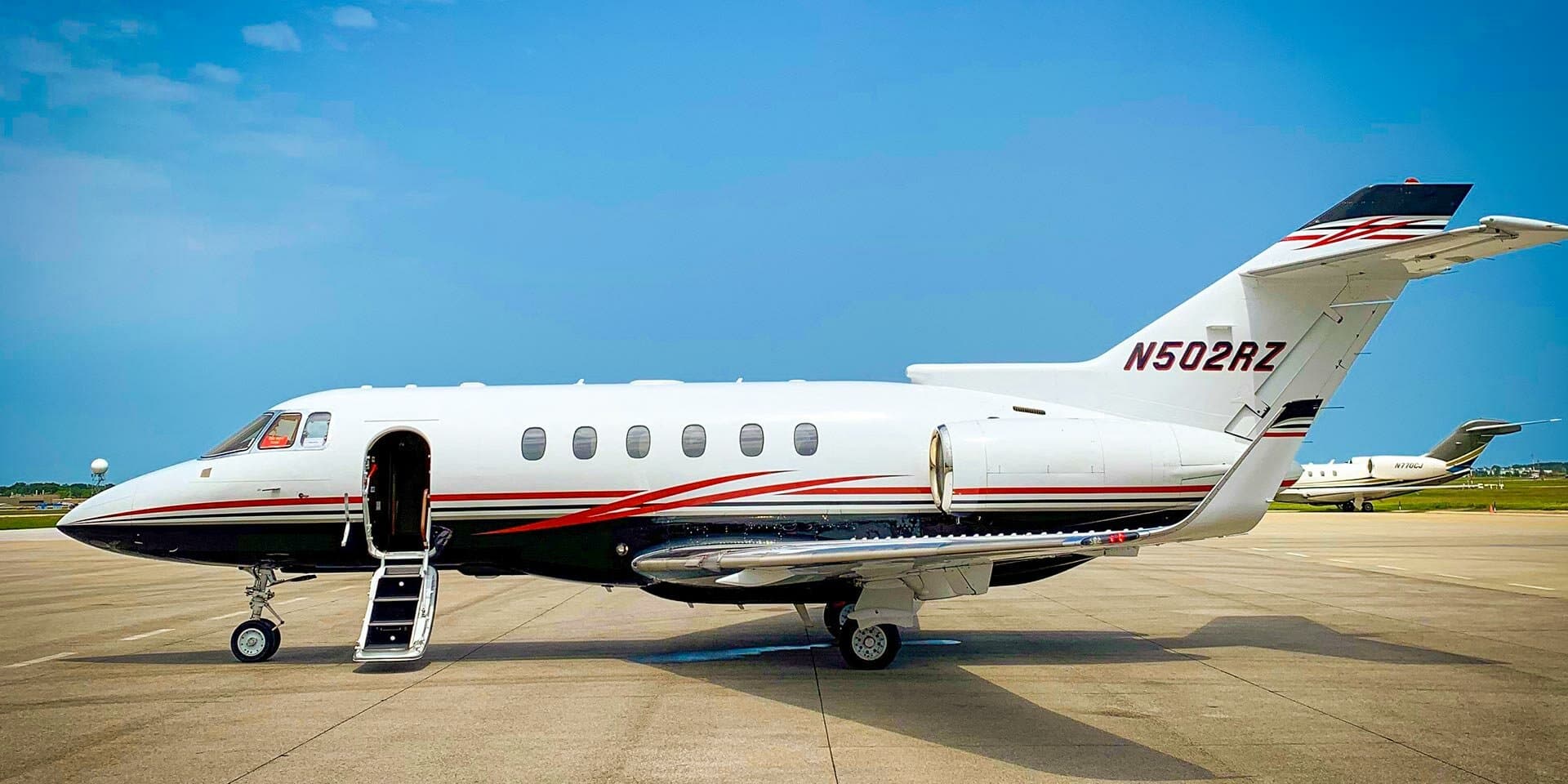 Hawker 900XP N502RZ
