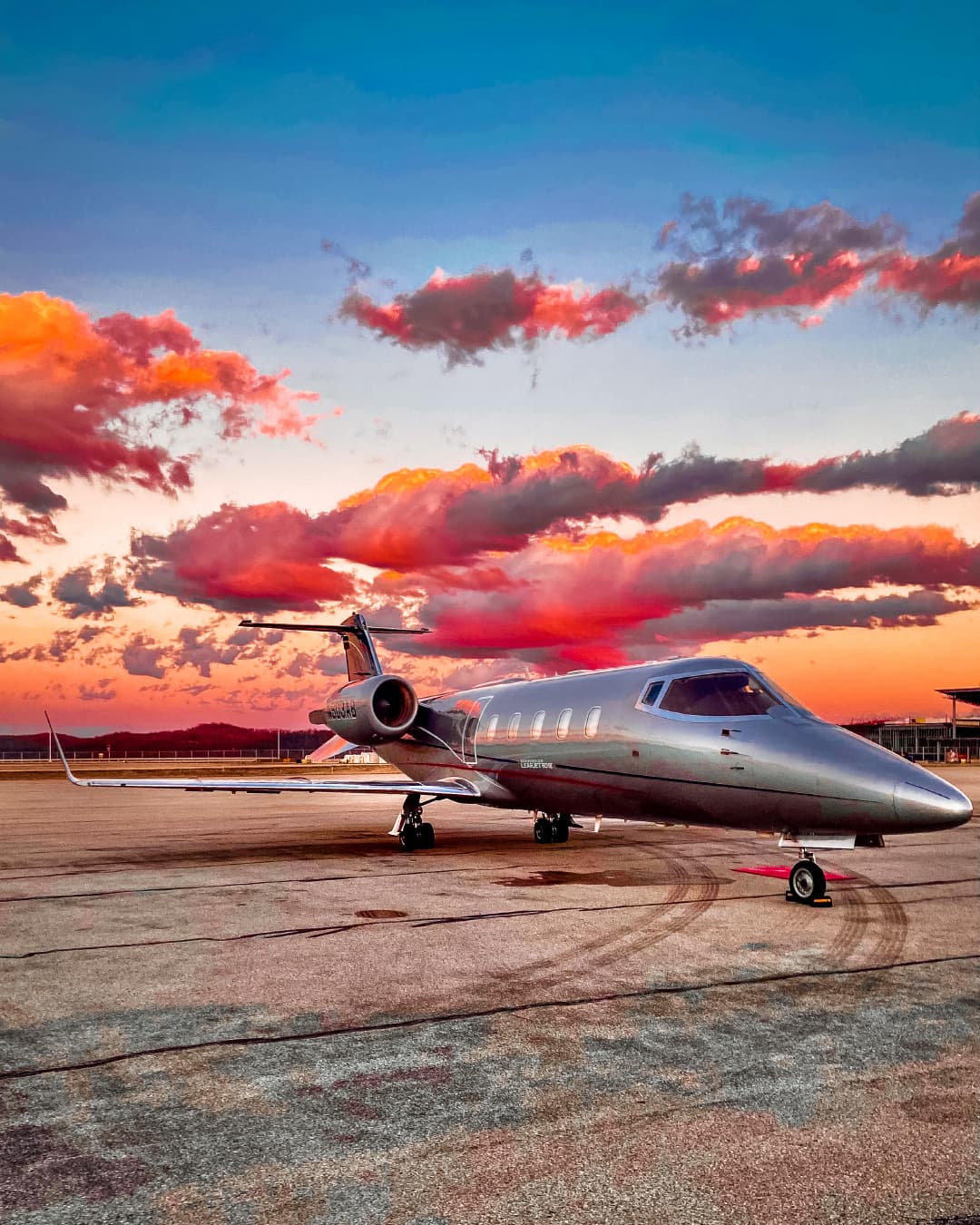 Learjet 60 N503AB