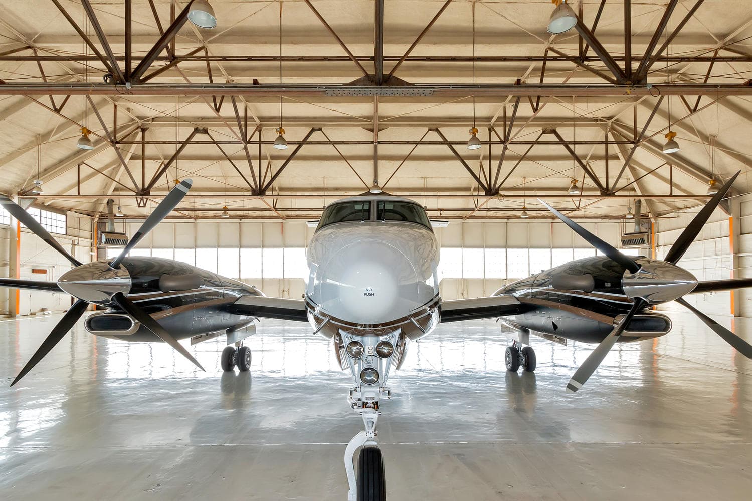 Beechcraft King Air 350 N505SG