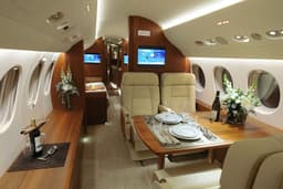 Falcon 7X N506BA