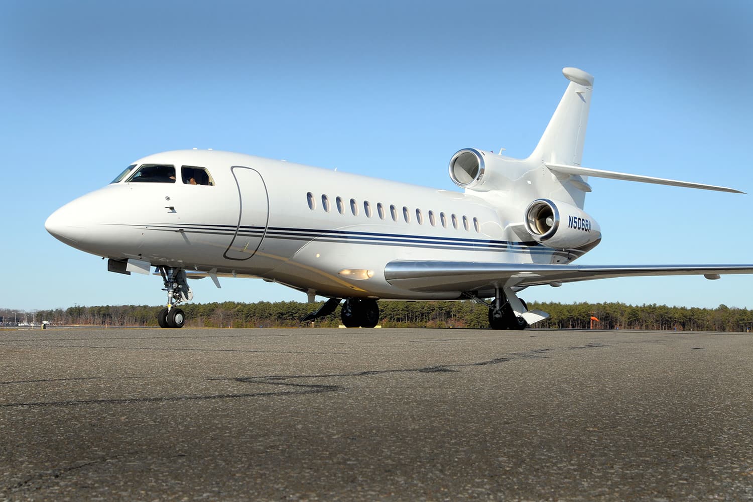 Falcon 7X N506BA