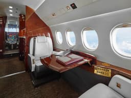 Falcon 2000 N506DJ