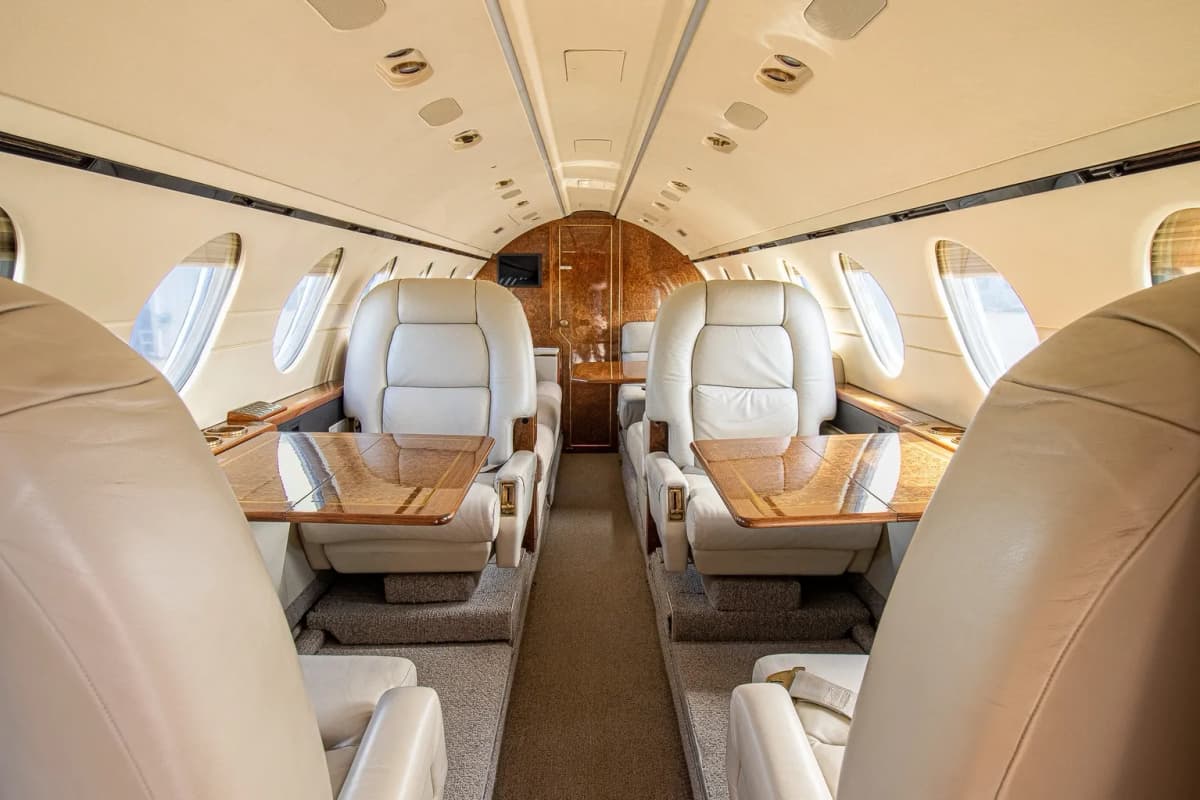 Falcon 50 N50XY