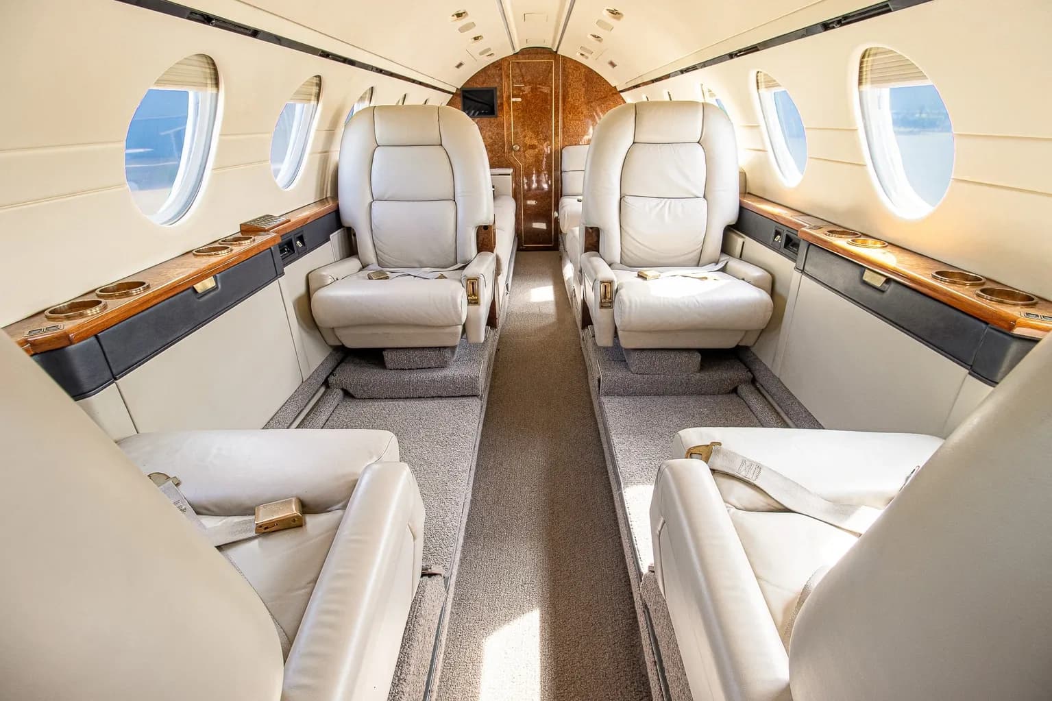 Falcon 50 N50XY