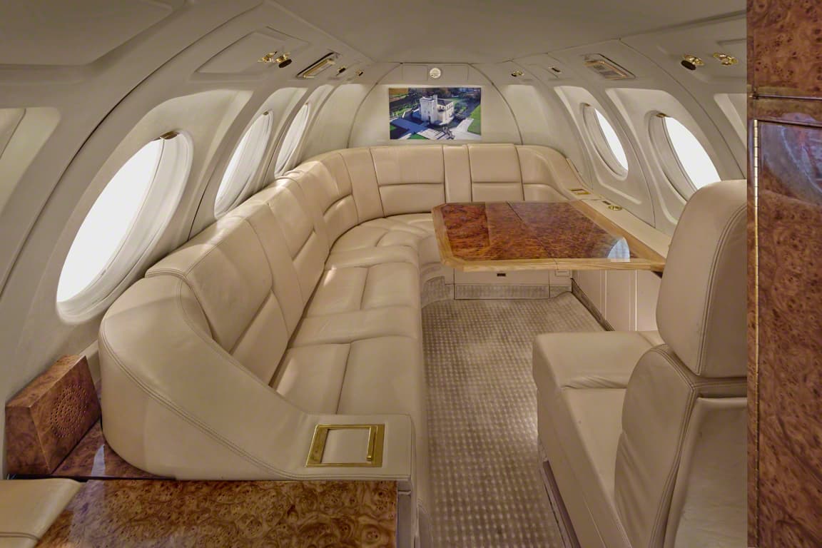 Falcon 50 N516CJ