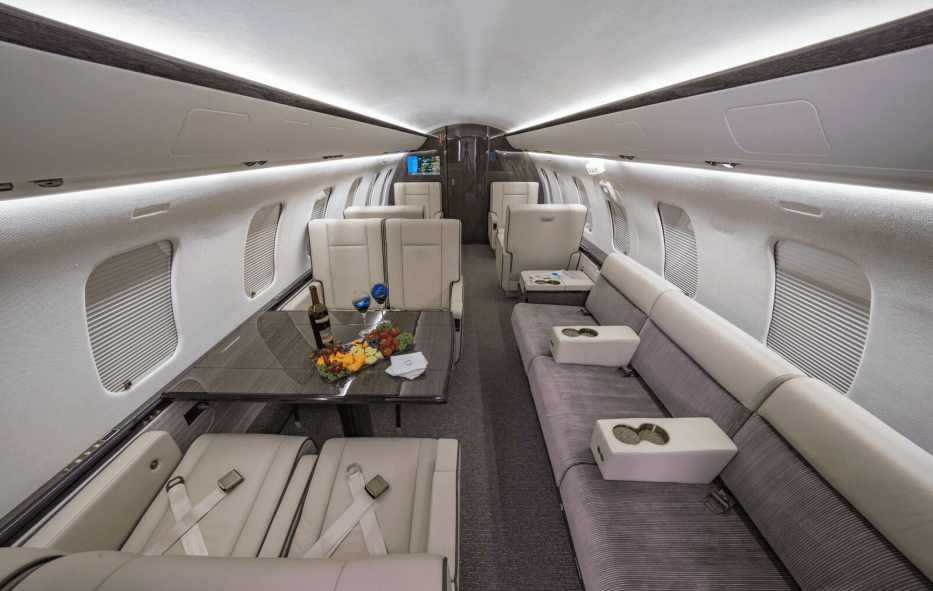 Challenger 605 N518JA