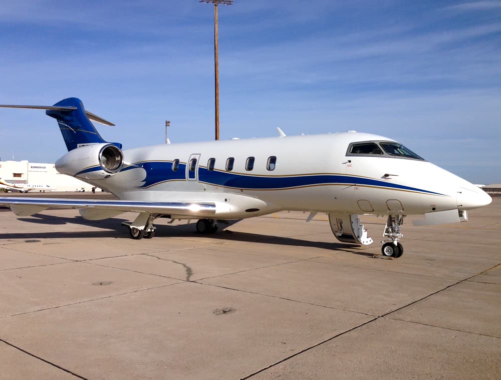 Challenger 300 N520RP