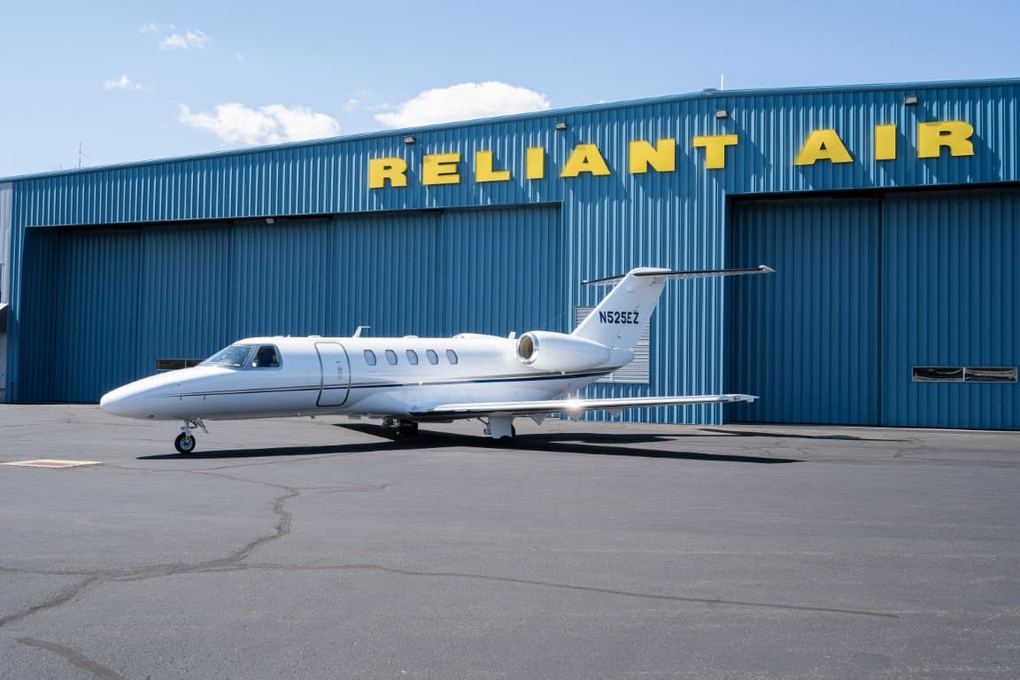 Cessna Citation CJ4 N525EZ