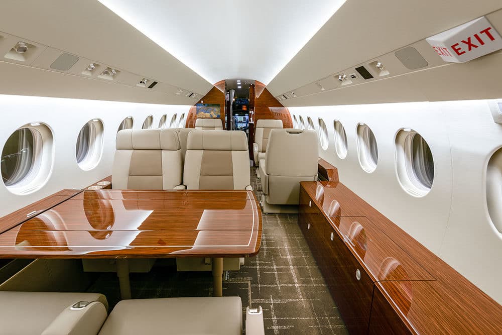Falcon 900LX N527P