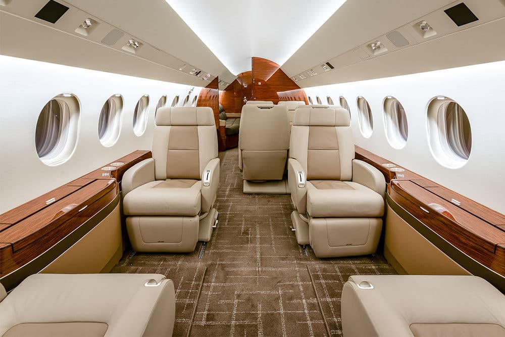 Falcon 900LX N527P