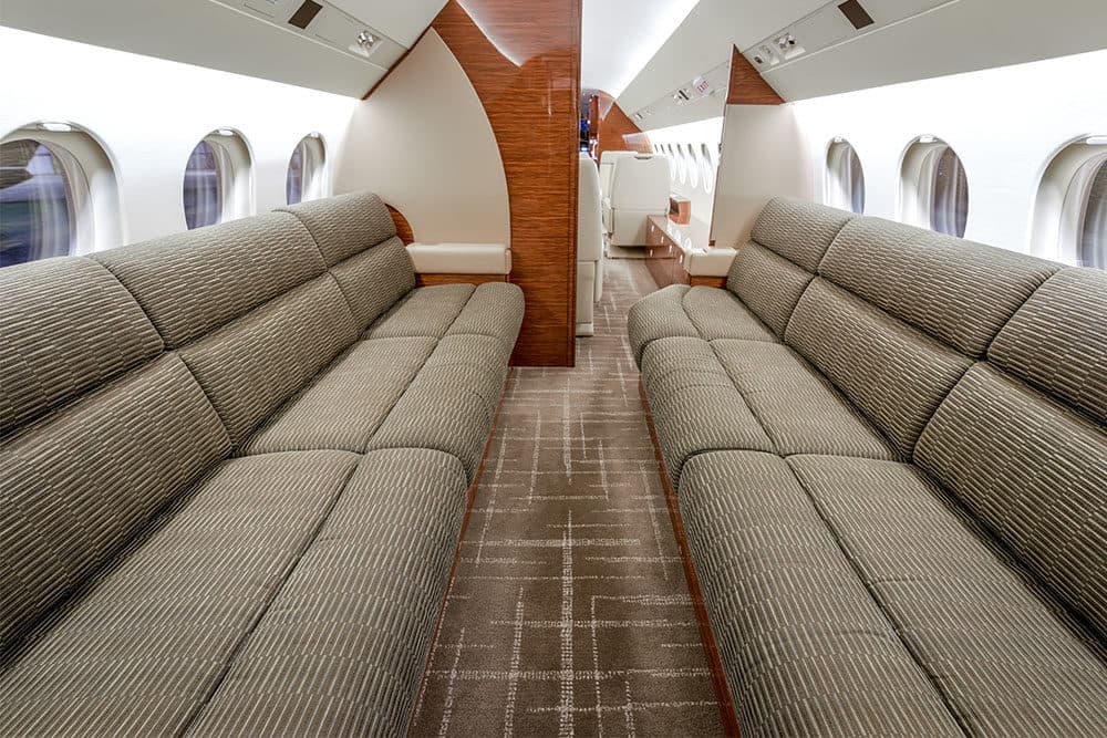 Falcon 900LX N527P