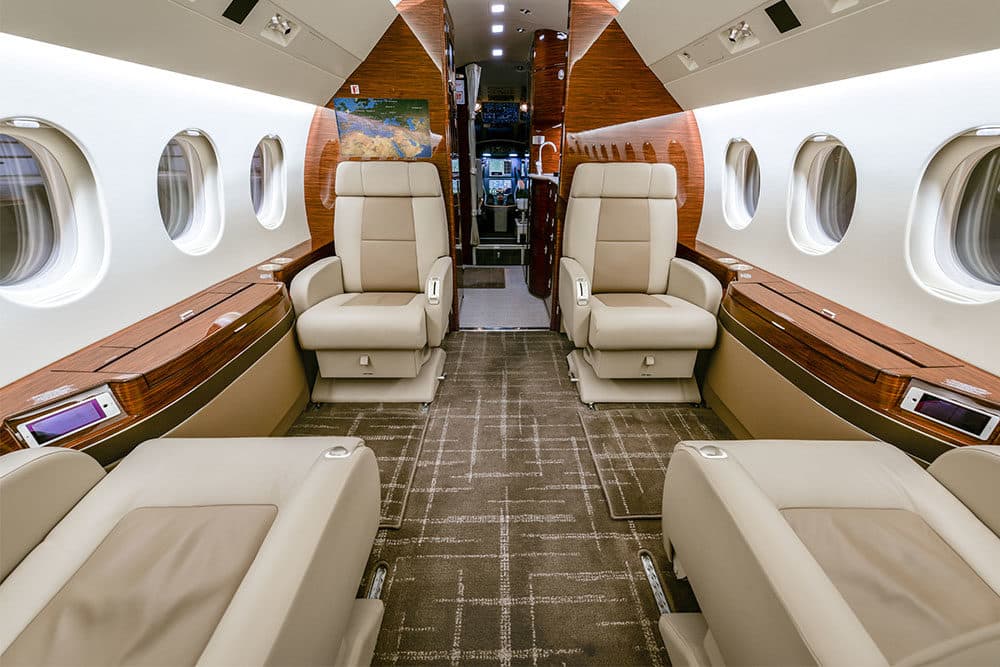 Falcon 900LX N527P