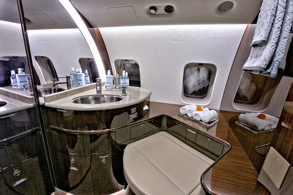 Global 6000 N529DB