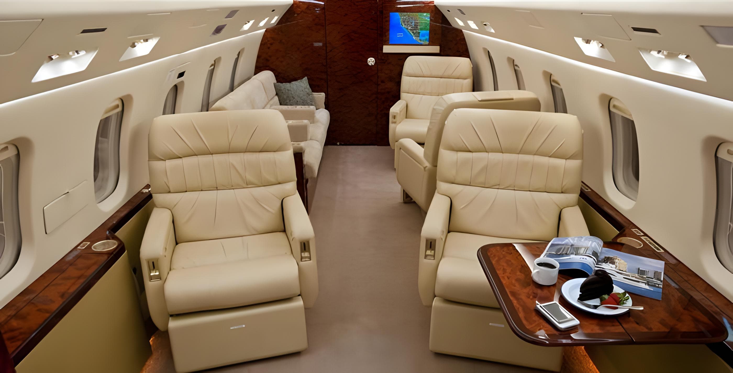 Challenger 604 N530BD