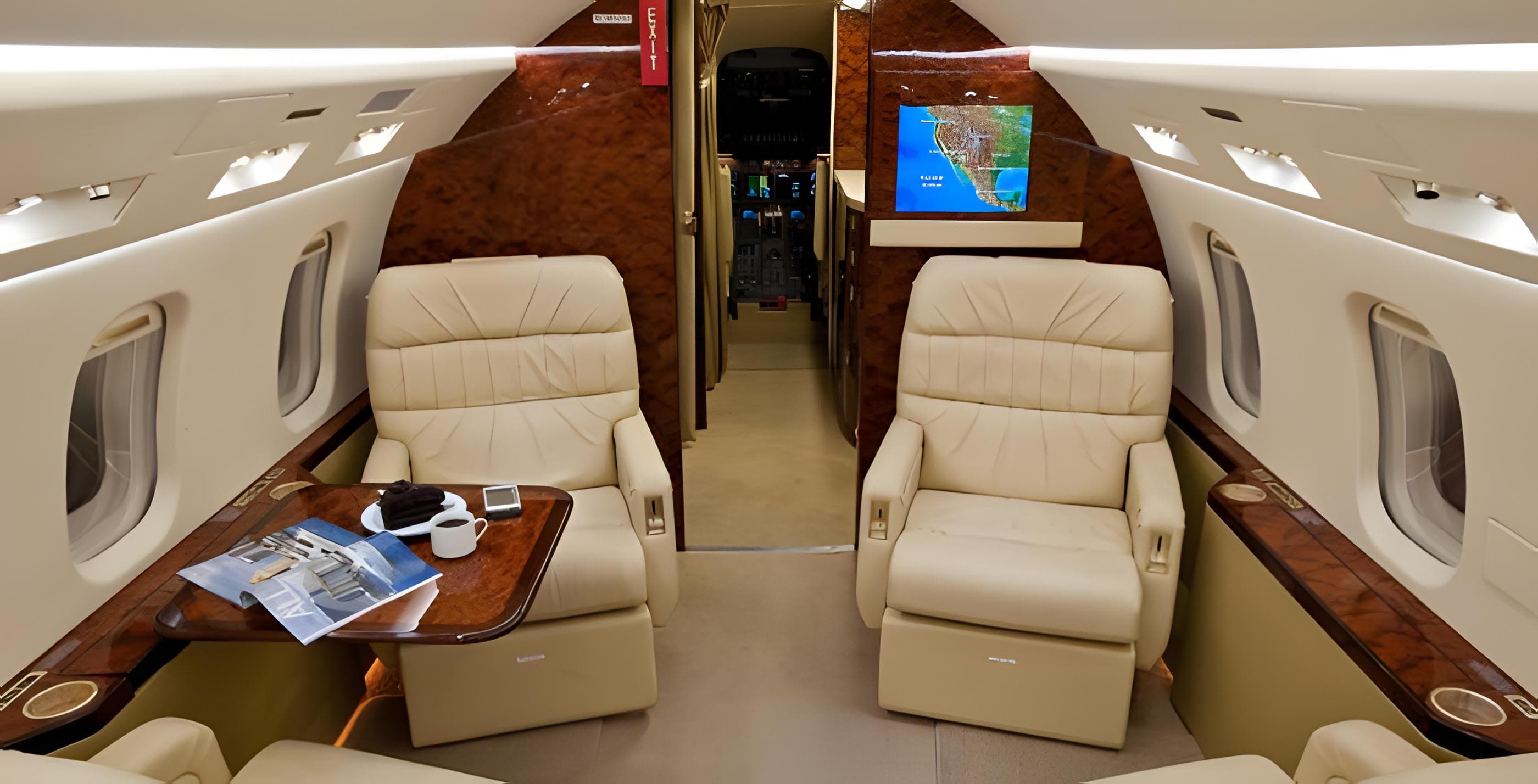 Challenger 604 N530BD