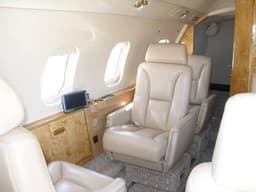 Learjet 55 N54NW