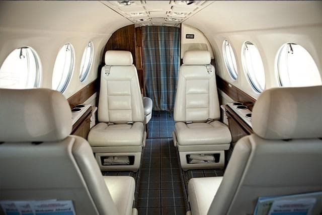 Beechcraft King Air 300 N54YC