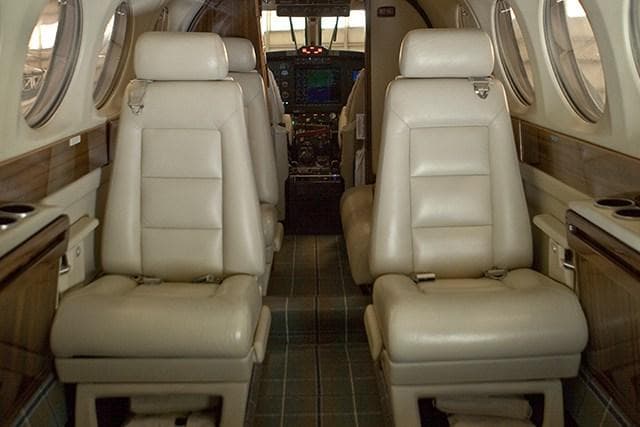 Beechcraft King Air 300 N54YC